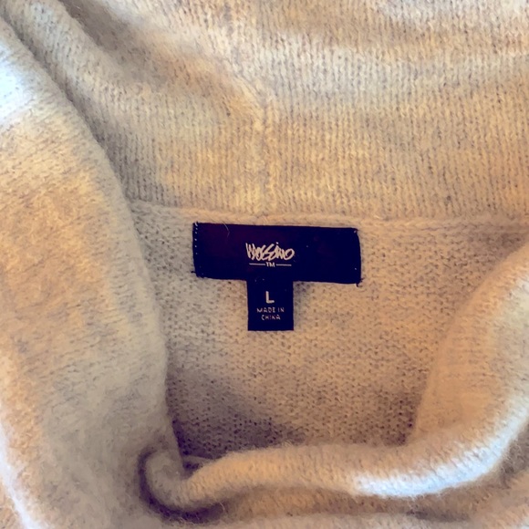 Mossimo size L off the shoulder sweater - Picture 2 of 3